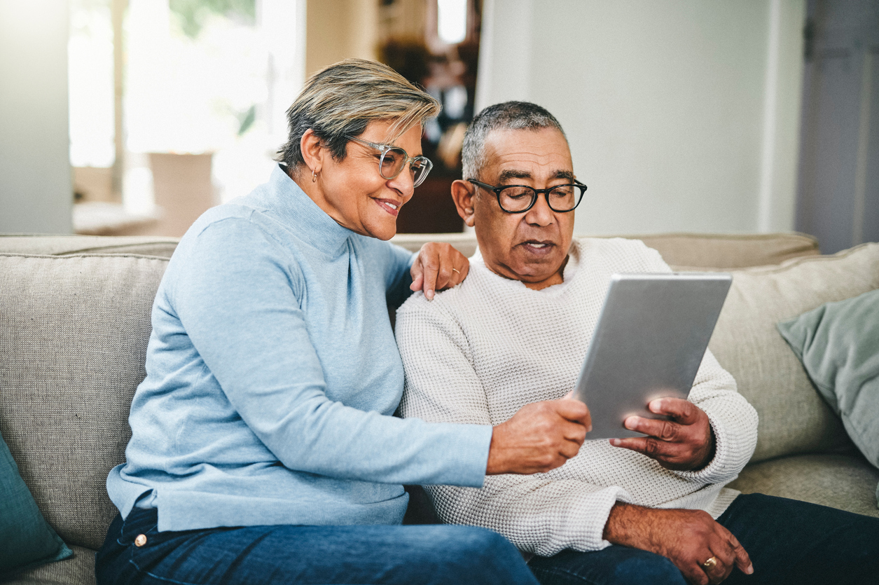 Technology for Seniors – The Best Websites and Apps