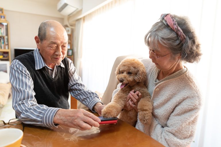 The Paw-sitive Benefits of Owning a Pet for a Senior