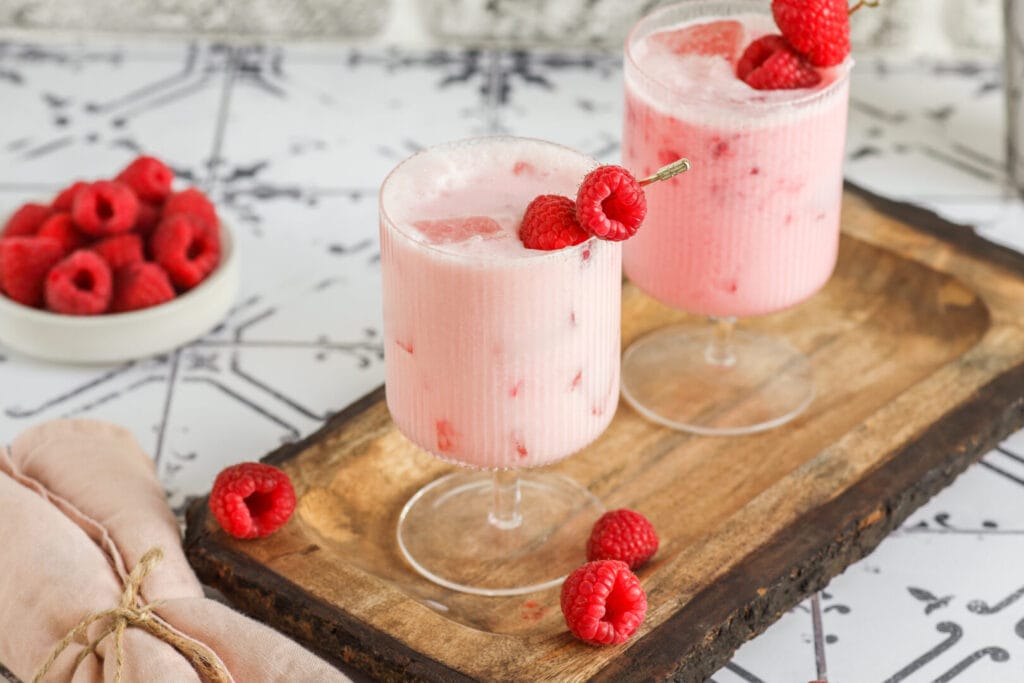 Berry and yogurt smoothie