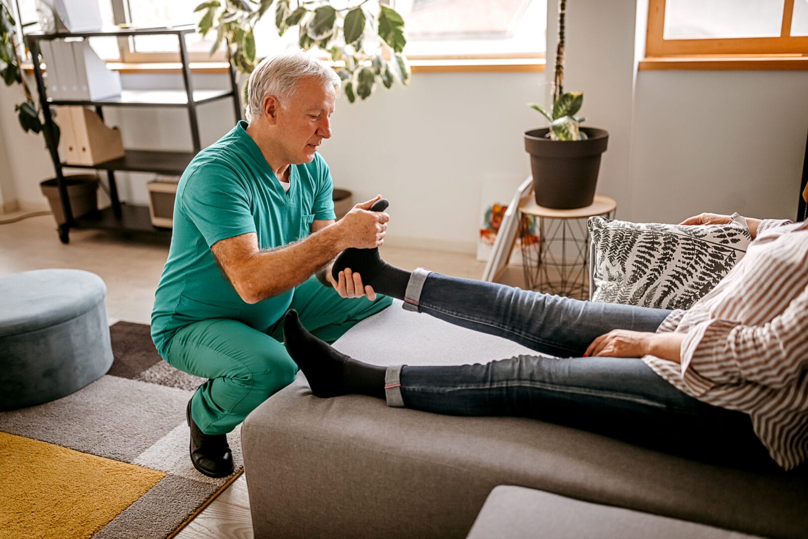 Understanding Arthritis in Seniors: Types and Symptoms Explained