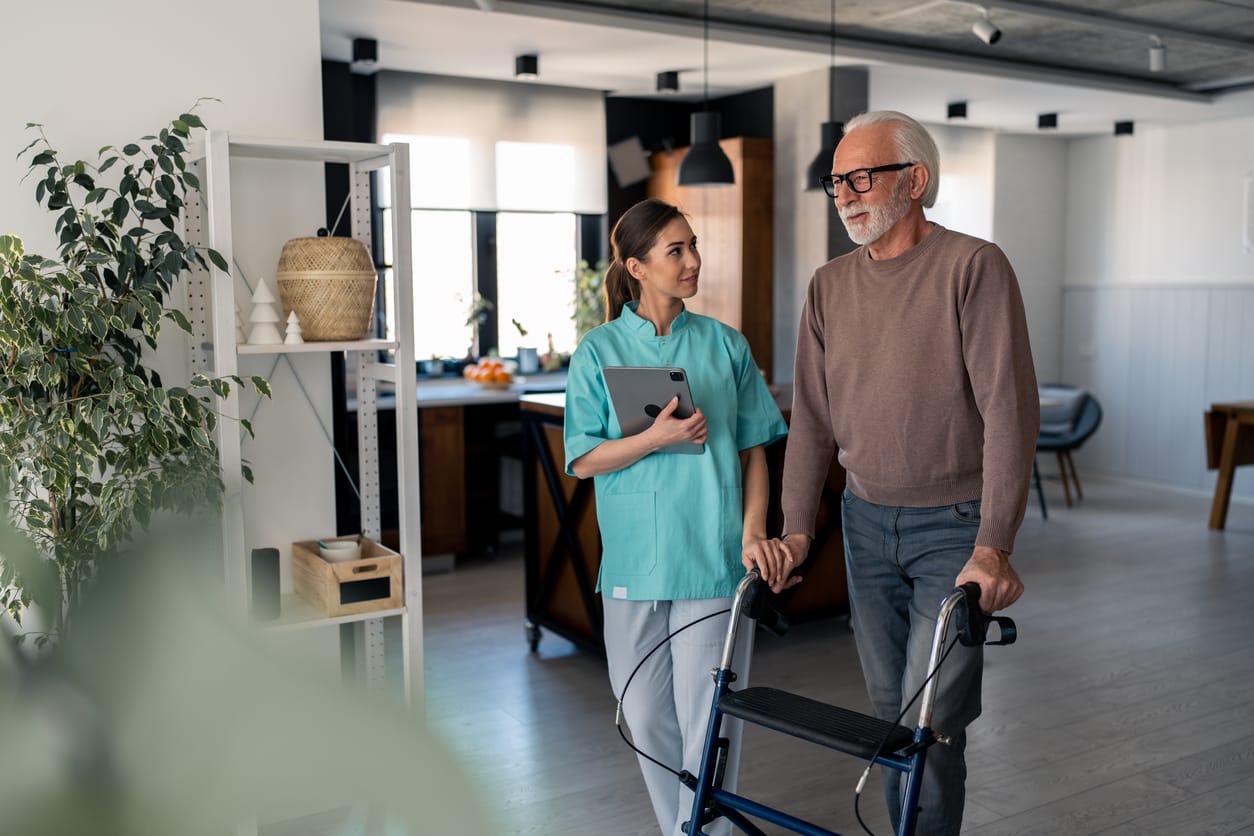Navigating Home Health Care: Choosing the Right Services for Your Needs